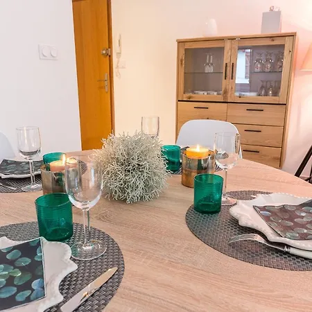 Apartment Coeur Du Village-appartement Refait A Neuf, Exclusivite Lla Selections By Location Annecy Saint-Jorioz